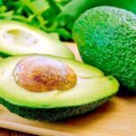 Cultiva tu propio aguacate sin palillos en casa