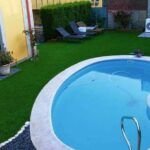 Jardín perfecto para tu piscina: plantas ideales para rodearla