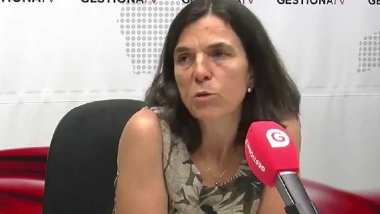 Descubre el sorprendente secreto de cultivar tomates junto a maíz y transforma tu jardín para siempre